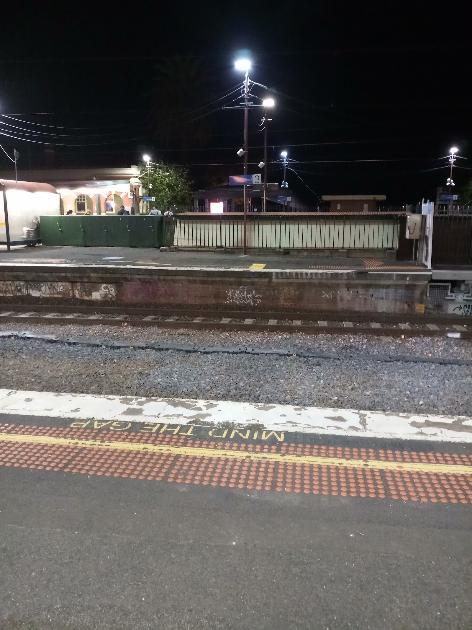 Caulfield Railway Station/Derby Rd photo