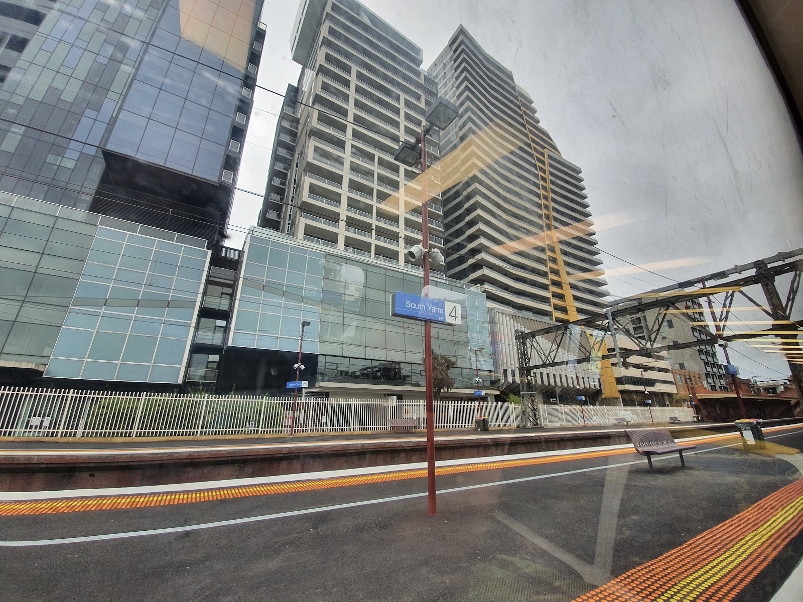South Yarra Railway Station/Toorak Rd photo